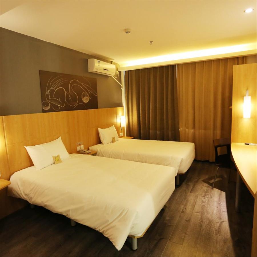 Ibis Jinzhou Yunfei St Hotel ภายนอก รูปภาพ