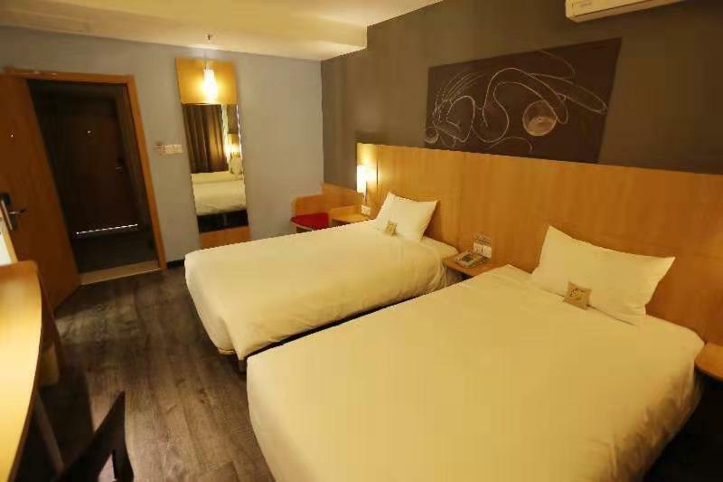 Ibis Jinzhou Yunfei St Hotel ภายนอก รูปภาพ